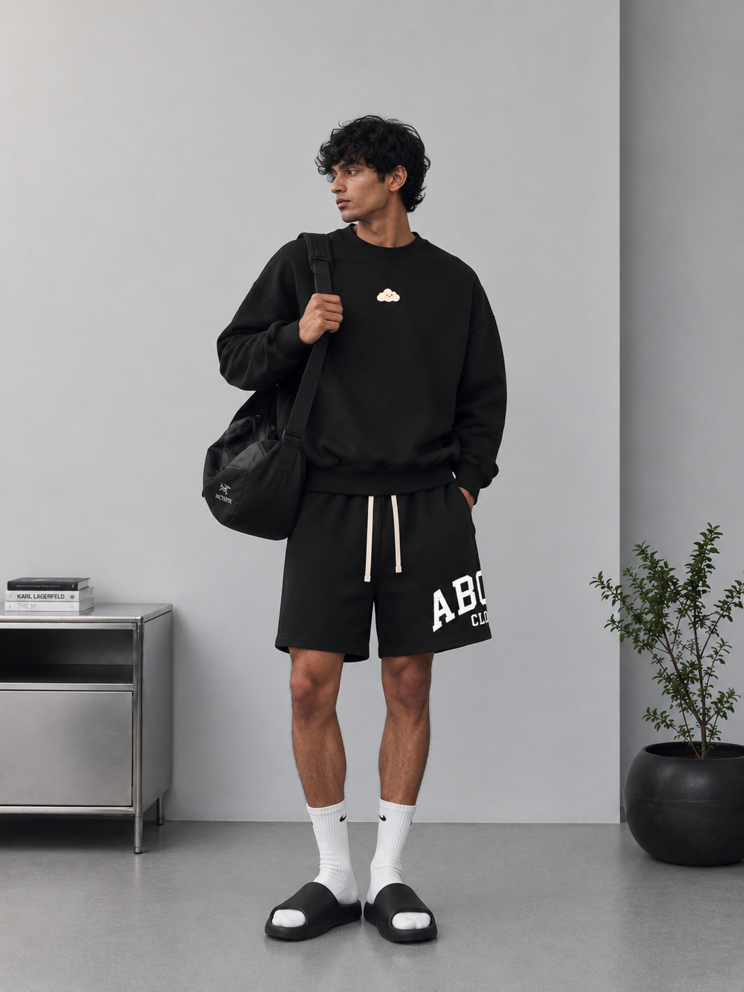 AWAY GO-TO SHORT IN BLACK